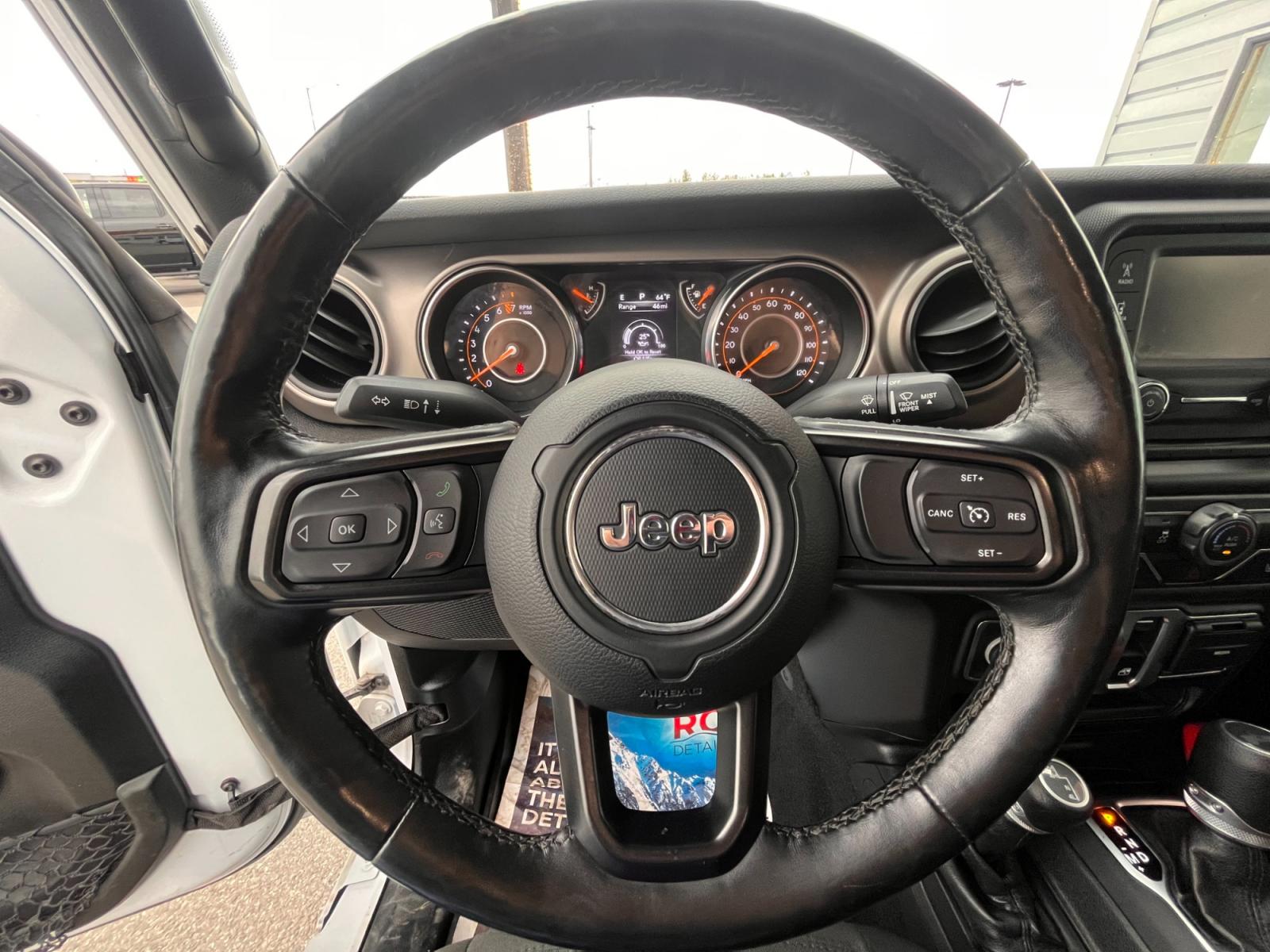 2020 Jeep Wrangler Sport 4WD (1C4GJXAG1LW) with an 3.6L V6 DOHC 24V FFV engine, 6A transmission, located at 44152 Sterling Highway, Soldotna, 99669, (907) 262-5555, 60.484917, -151.062408 - Photo #10