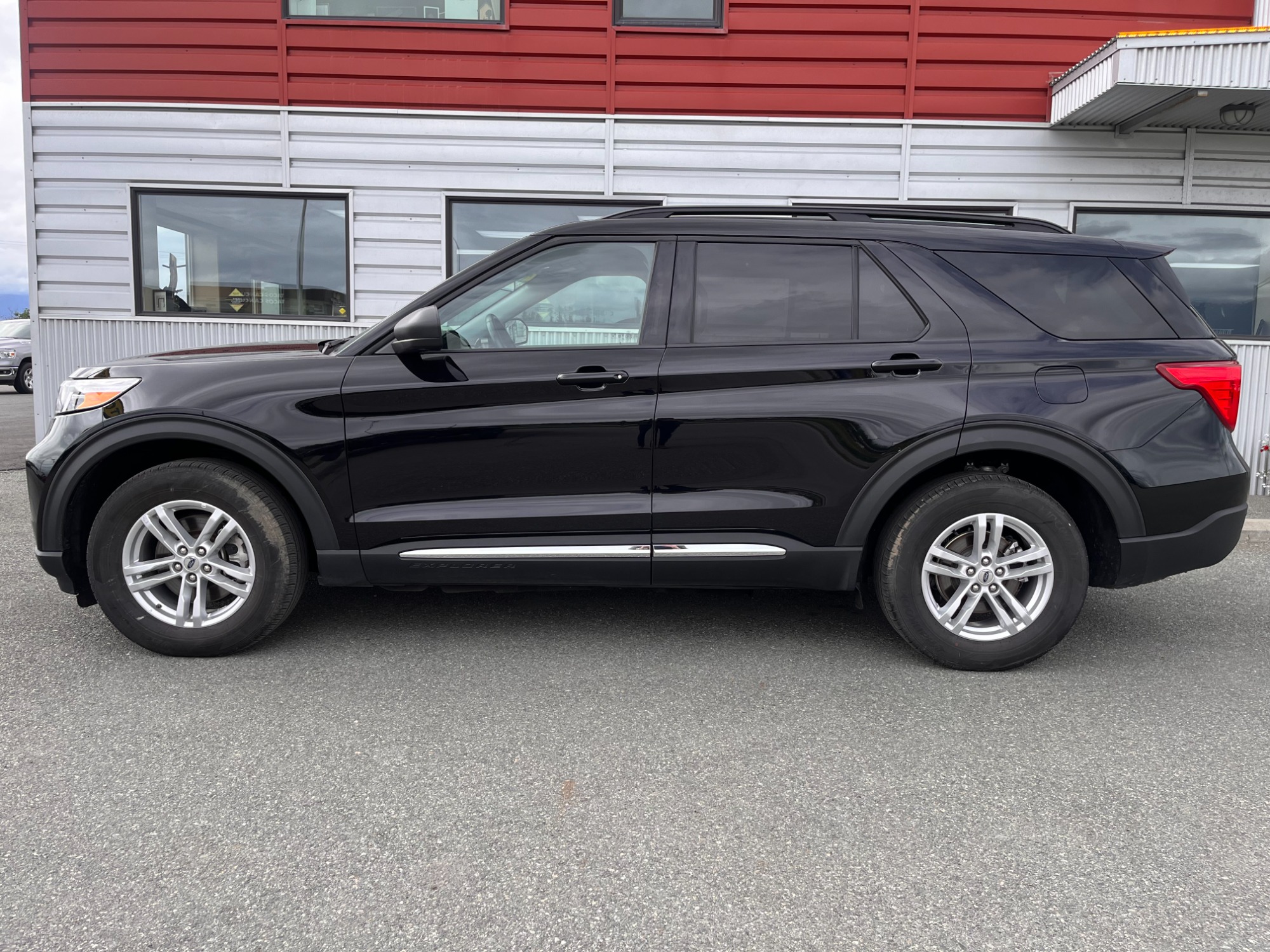 photo of 2022 Ford Explorer XLT AWD