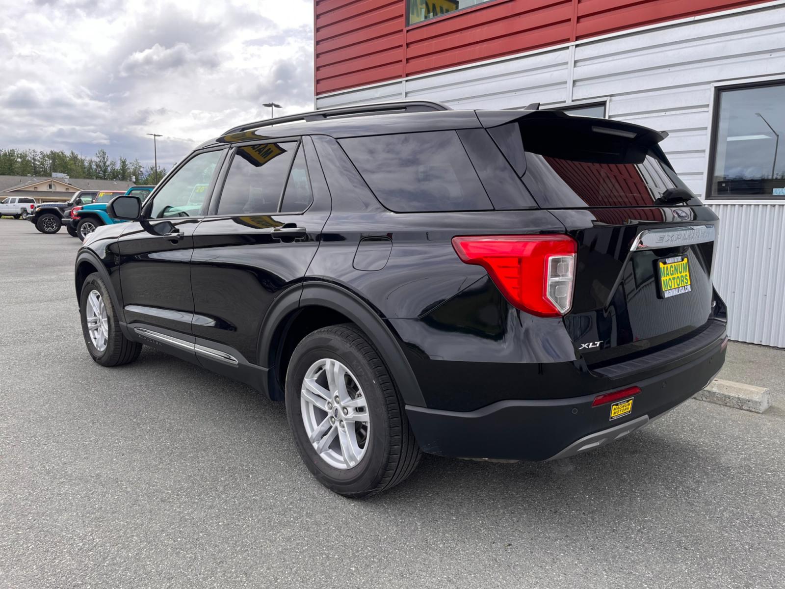 2022 Ford Explorer XLT AWD (1FMSK8DH9NG) with an 2.3L L4 DOHC 16V engine, 10A transmission, located at 44152 Sterling Highway, Soldotna, 99669, (907) 262-5555, 60.484917, -151.062408 - Photo #3
