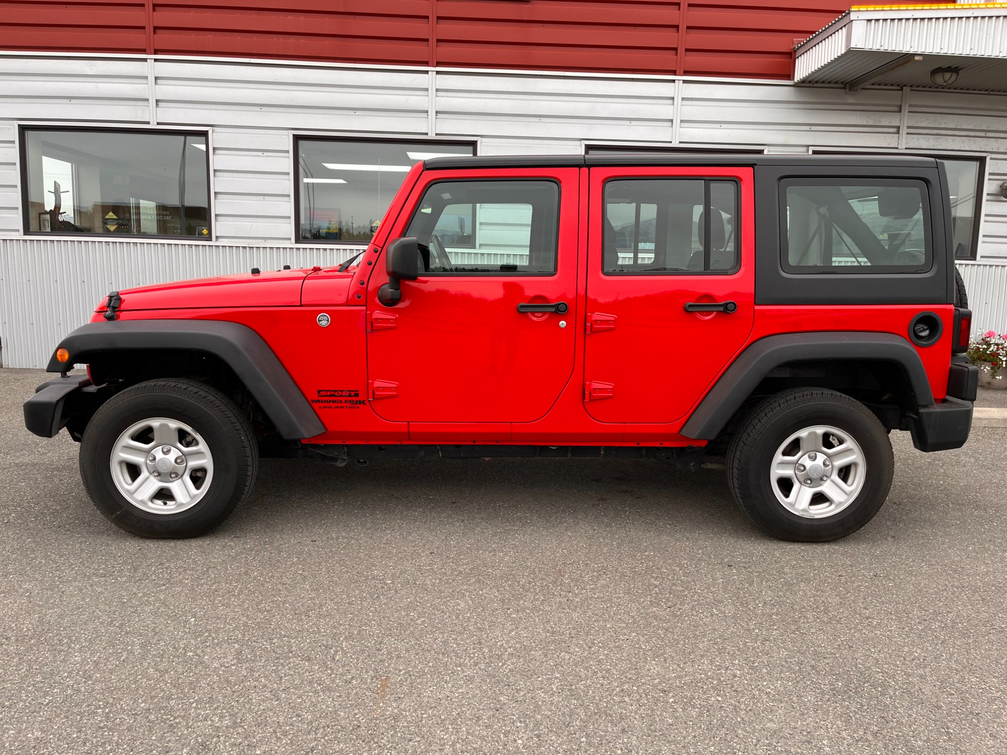 photo of 2018 Jeep Wrangler Unlimited Sport 4WD