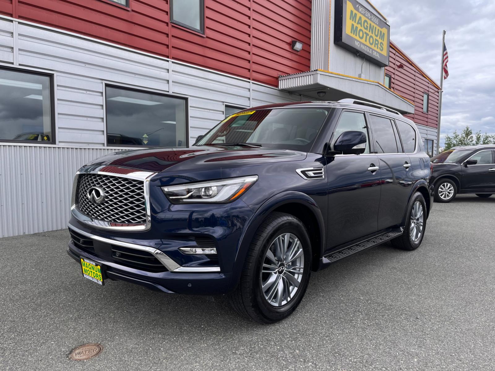 2021 Infiniti QX80 Luxe 4WD (JN8AZ2AE8M9) with an 5.6L V8 DOHC 32V engine, 7A transmission, located at 44152 Sterling Highway, Soldotna, 99669, (907) 262-5555, 60.484917, -151.062408 - Photo #2