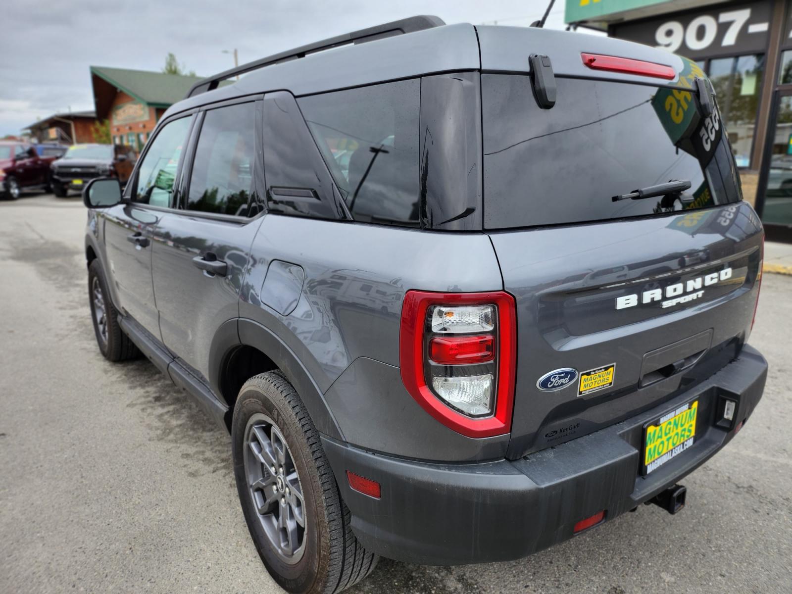 2021 Gray /GRAY Ford Bronco Sport Big Bend (3FMCR9B66MR) with an 1.5L L3 engine, 8A transmission, located at 44152 Sterling Highway, Soldotna, 99669, (907) 262-5555, 60.484917, -151.062408 - Photo #4