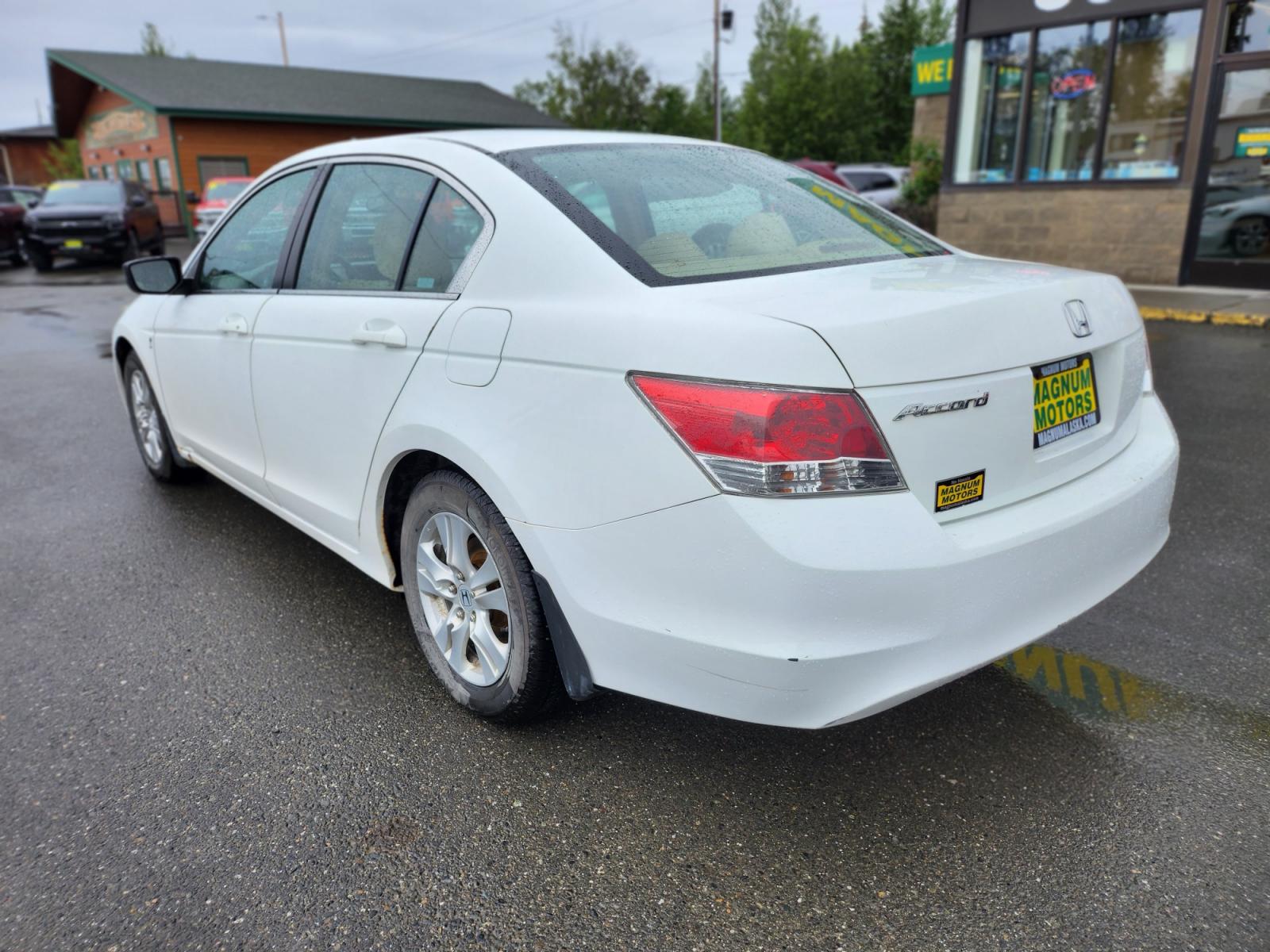 2008 White /TAN Honda Accord LX-P Sedan (1HGCP25498A) with an 2.4L L4 DOHC 16V engine, 5-Speed Manual Overdrive transmission, located at 44152 Sterling Highway, Soldotna, 99669, (907) 262-5555, 60.484917, -151.062408 - Photo #3