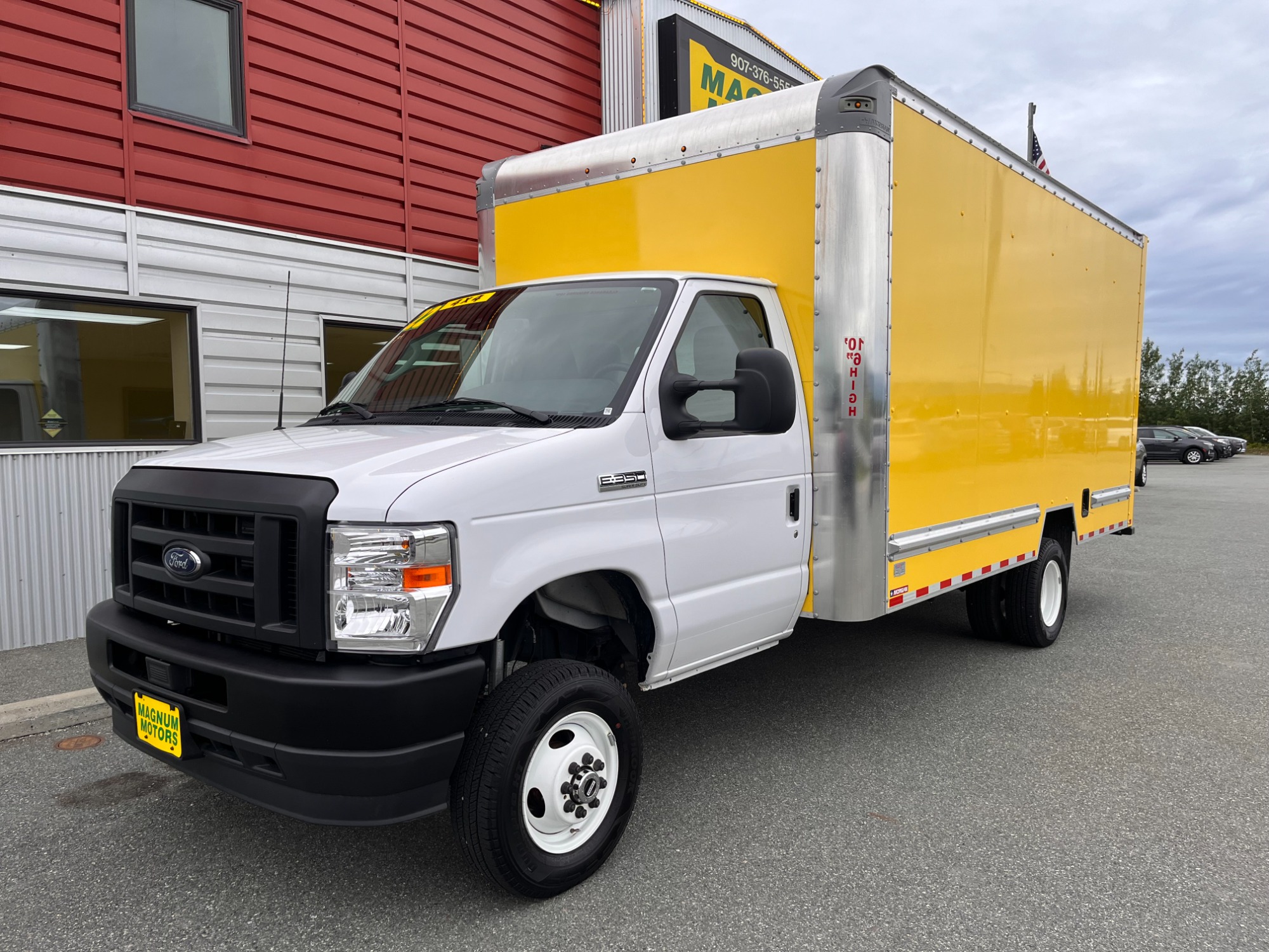 photo of 2022 Ford Econoline E-350 Super Duty