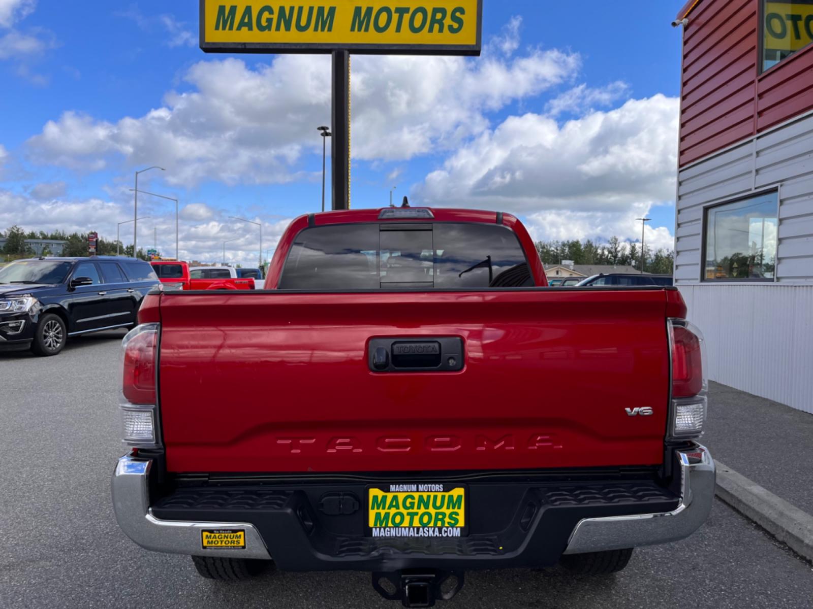 2022 Red Toyota Tacoma SR5 Double Cab V6 6AT 4WD (3TMCZ5AN5NM) with an 3.5L V6 DOHC 24V engine, 6A transmission, located at 44152 Sterling Highway, Soldotna, 99669, (907) 262-5555, 60.484917, -151.062408 - Photo #3