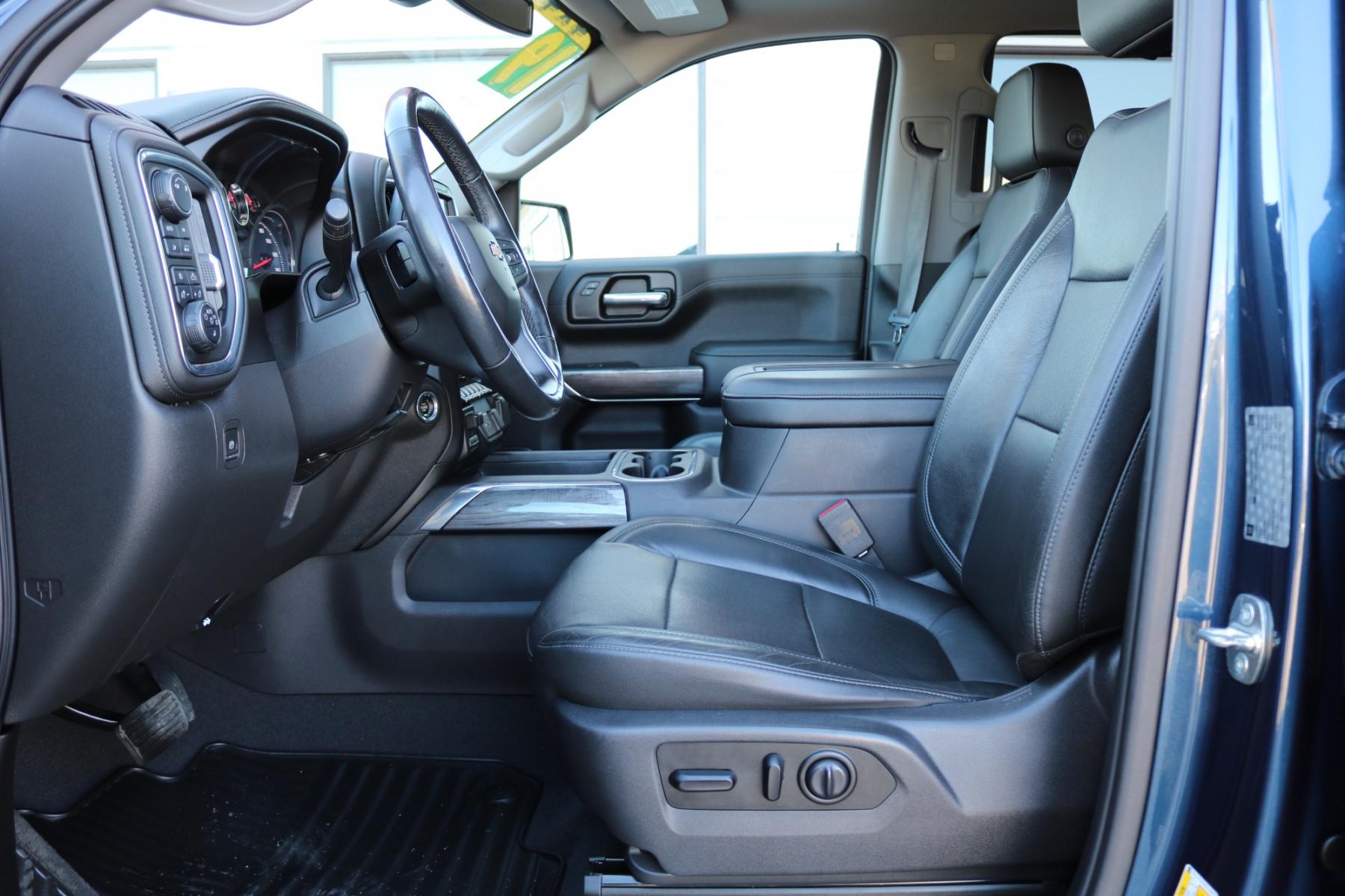 2019 Blue /black leather Chevrolet Silverado 1500 LTZ Crew Cab 4WD (3GCUYGED8KG) with an 5.3L V8 OHV 16V engine, 6A transmission, located at 44152 Sterling Highway, Soldotna, 99669, (907) 262-5555, 60.484917, -151.062408 - Photo #9