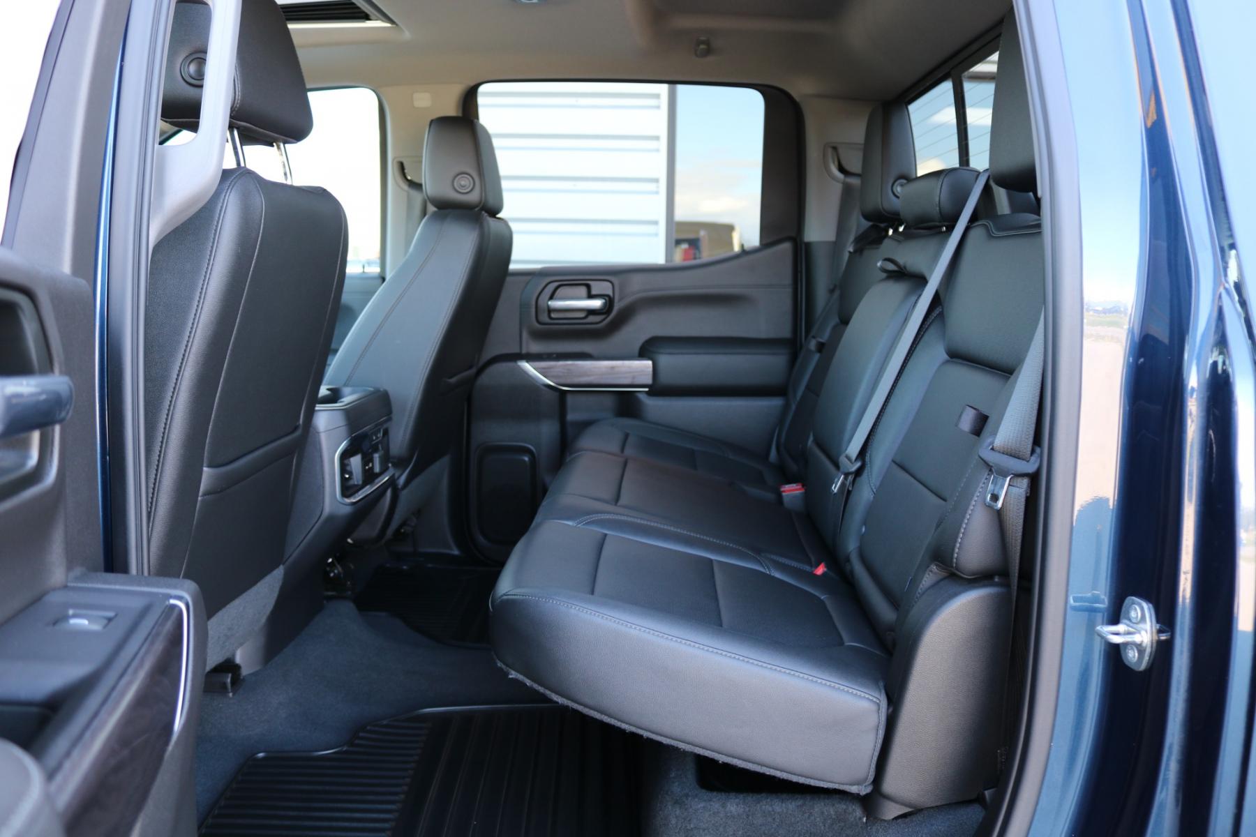 2019 Blue /black leather Chevrolet Silverado 1500 LTZ Crew Cab 4WD (3GCUYGED8KG) with an 5.3L V8 OHV 16V engine, 6A transmission, located at 44152 Sterling Highway, Soldotna, 99669, (907) 262-5555, 60.484917, -151.062408 - Photo #11