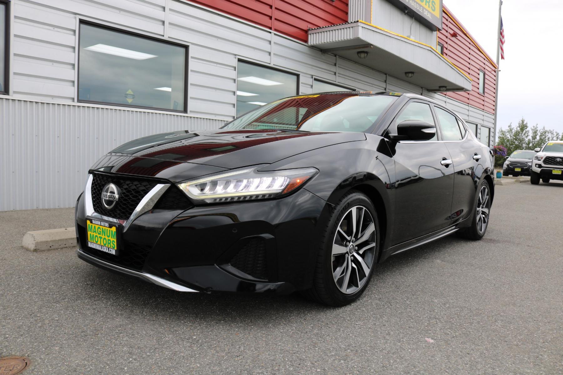 2020 Black /Black leather Nissan Maxima 3.5 SL (1N4AA6DVXLC) with an 3.5L V6 DOHC 24V engine, CVT transmission, located at 1960 Industrial Drive, Wasilla, 99654, (907) 376-5555, 61.573475, -149.400146 - Photo #0