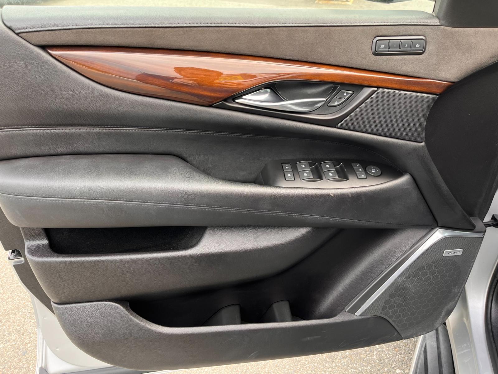 2020 Silver Cadillac Escalade ESV Luxury 4WD (1GYS4HKJ5LR) with an 6.2L V8 OHV 16V FFV engine, 10A transmission, located at 44152 Sterling Highway, Soldotna, 99669, (907) 262-5555, 60.484917, -151.062408 - Photo #11