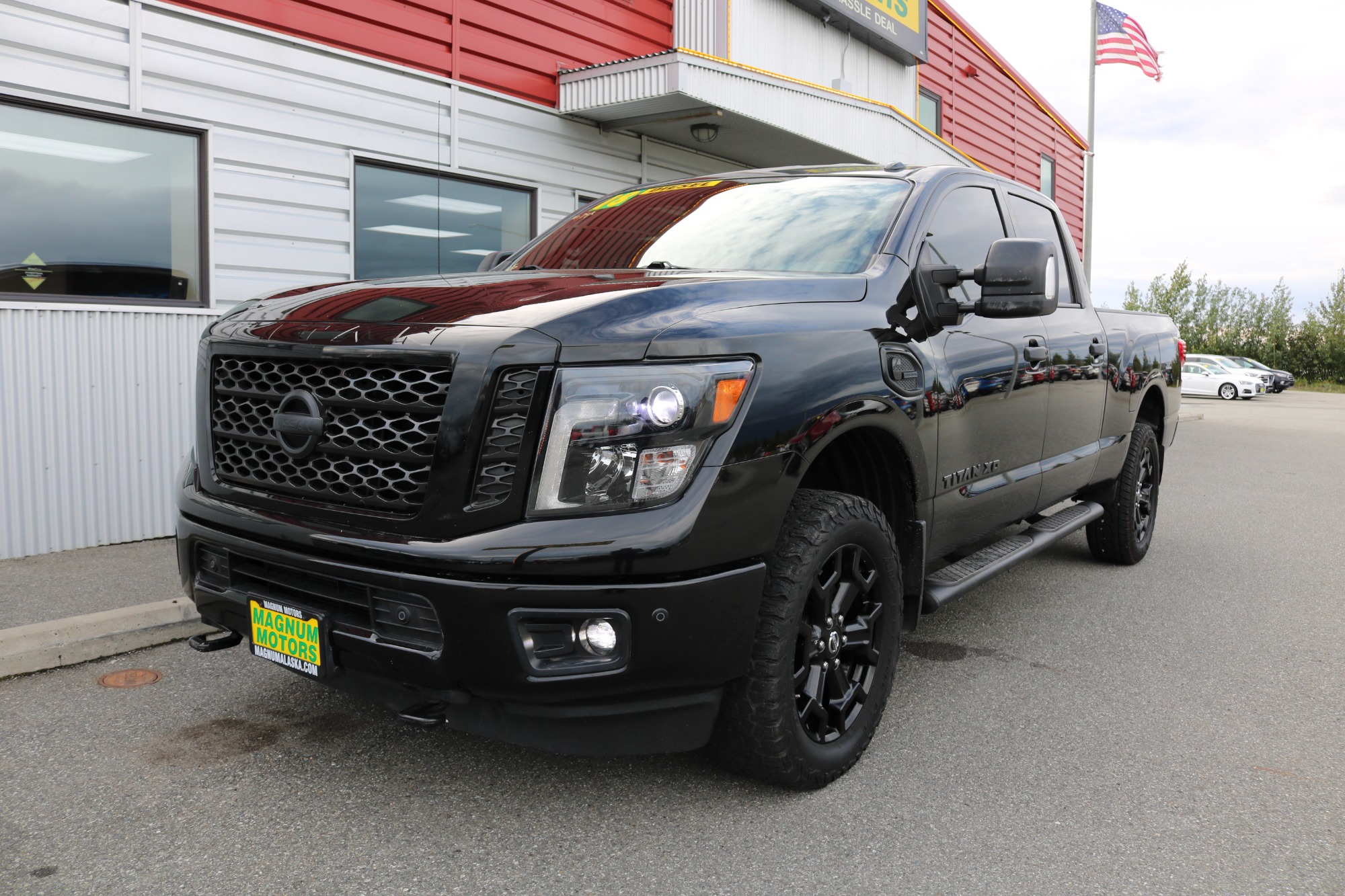photo of 2018 Nissan Titan XD Platinum Reserve 4WD