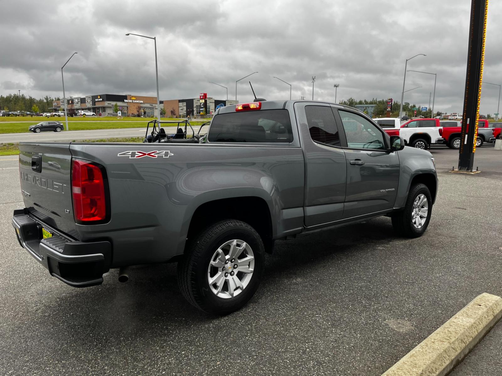 2021 Chevrolet Colorado LT Ext. Cab 4WD (1GCHTCEA0M1) with an 2.5L L4 DOHC 16V GAS engine, 6A transmission, located at 44152 Sterling Highway, Soldotna, 99669, (907) 262-5555, 60.484917, -151.062408 - Photo #5