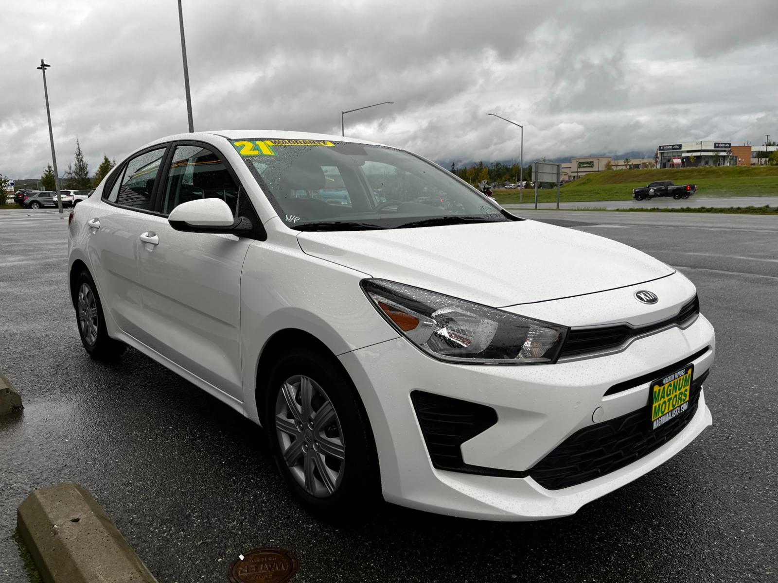 2021 Kia Rio LX (3KPA24ADXME) with an 1.6L L4 DOHC 16V engine, 6A transmission, located at 44152 Sterling Highway, Soldotna, 99669, (907) 262-5555, 60.484917, -151.062408 - Photo #6