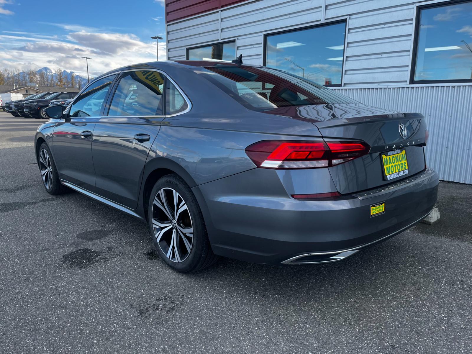 2021 Gray /Black Volkswagen Passat SE (1VWSA7A3XMC) with an 2.0L L4 DOHC 16V engine, 6A transmission, located at 44152 Sterling Highway, Soldotna, 99669, (907) 262-5555, 60.484917, -151.062408 - Photo #3