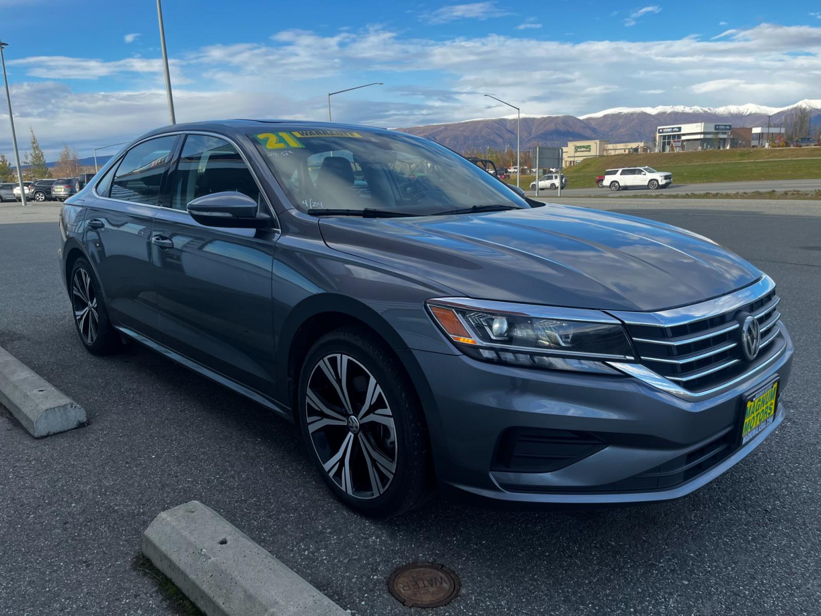 2021 Gray /Black Volkswagen Passat SE (1VWSA7A3XMC) with an 2.0L L4 DOHC 16V engine, 6A transmission, located at 44152 Sterling Highway, Soldotna, 99669, (907) 262-5555, 60.484917, -151.062408 - Photo #6