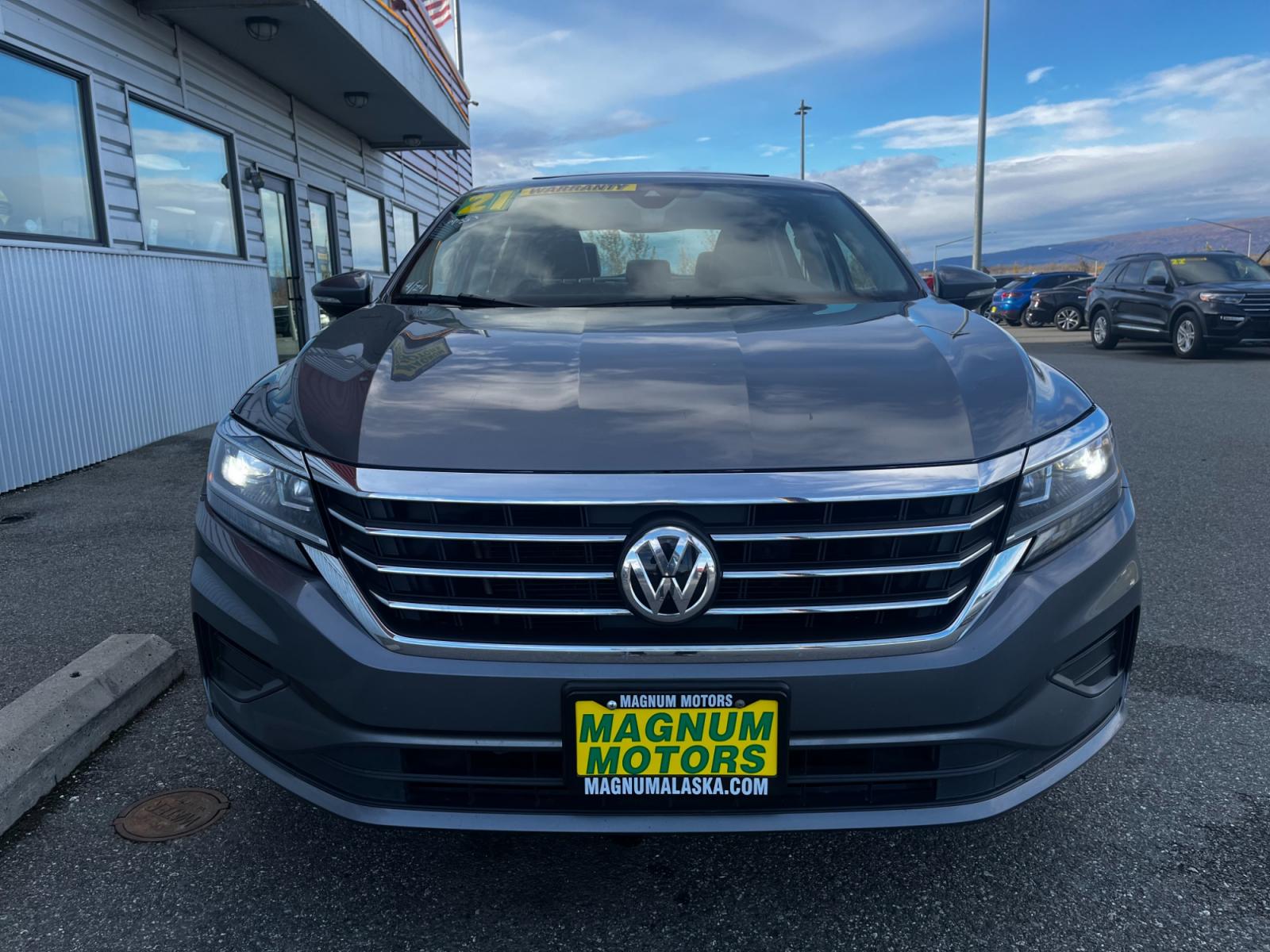 2021 Gray /Black Volkswagen Passat SE (1VWSA7A3XMC) with an 2.0L L4 DOHC 16V engine, 6A transmission, located at 44152 Sterling Highway, Soldotna, 99669, (907) 262-5555, 60.484917, -151.062408 - Photo #7