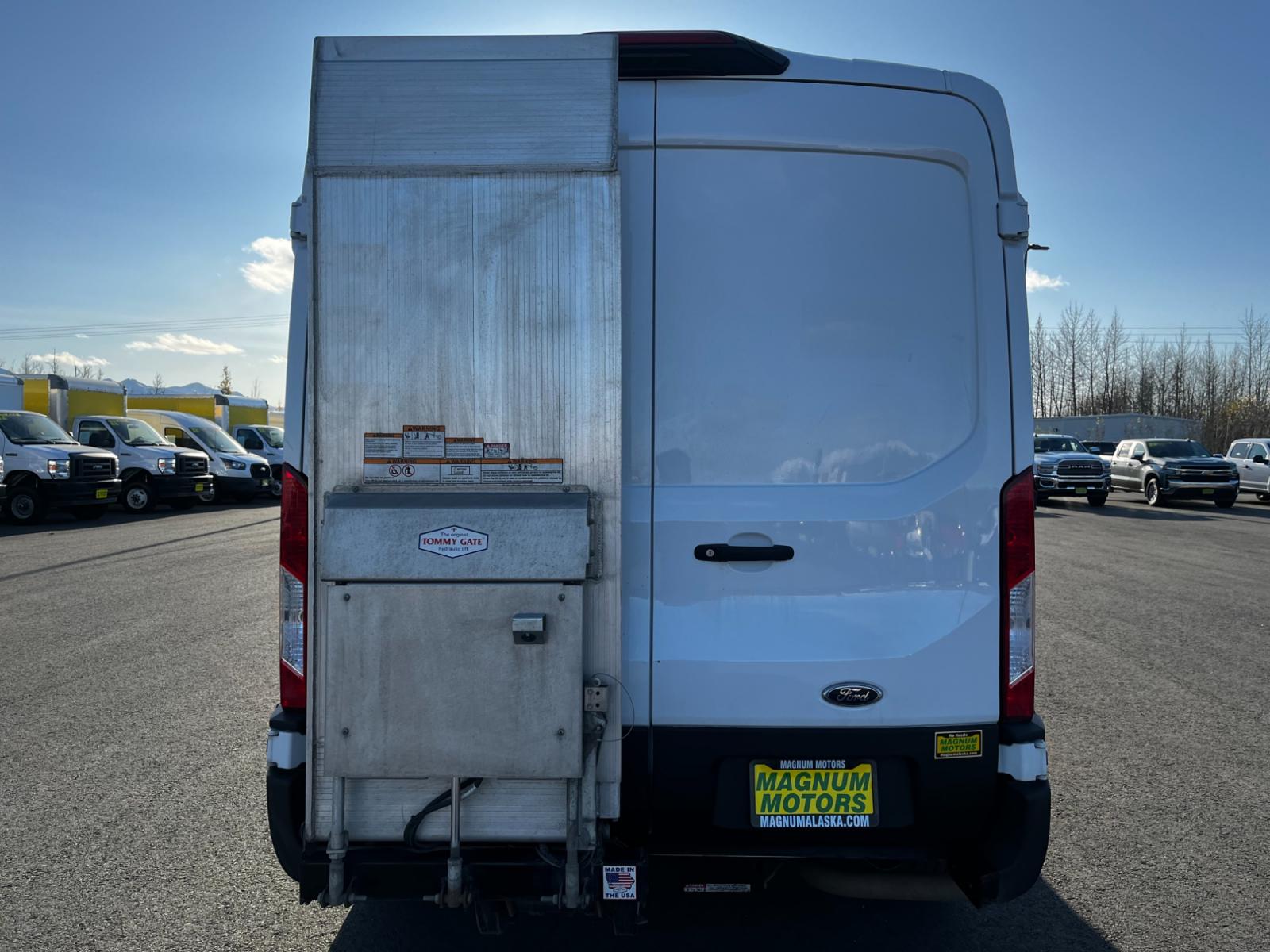 2020 White /Black Ford Transit 350 Van Med. Roof w/Sliding Pass. 148-in. WB (1FTBW2C86LK) with an 3.5L V6 DOHC 24V engine, 6A transmission, located at 1960 Industrial Drive, Wasilla, 99654, (907) 376-5555, 61.573475, -149.400146 - Photo #3