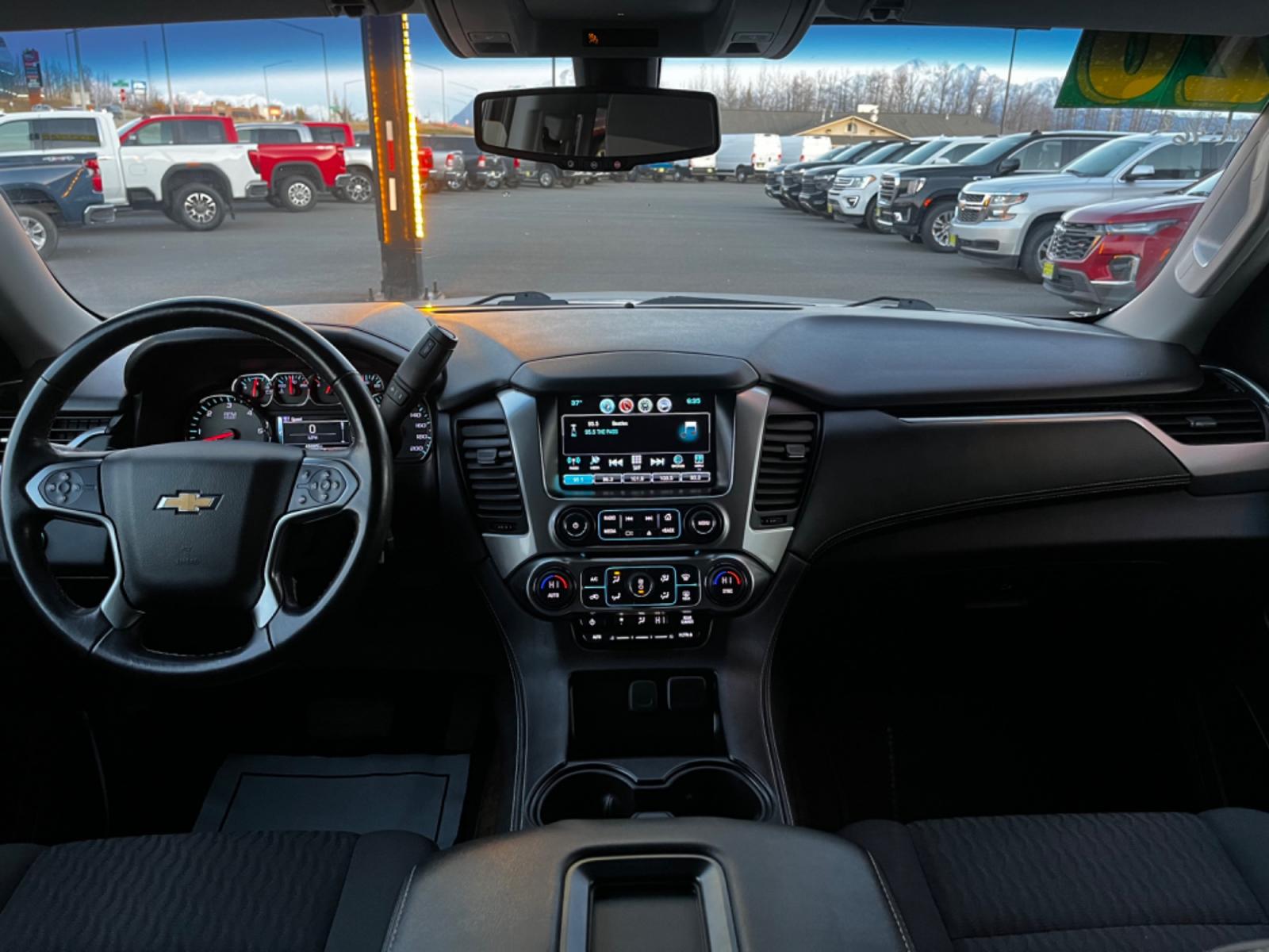 2020 White /Black Chevrolet Tahoe LS 4WD (1GNSKAKCXLR) with an 5.3L V8 OHV 16V engine, 6A transmission, located at 1960 Industrial Drive, Wasilla, 99654, (907) 376-5555, 61.573475, -149.400146 - Photo #14