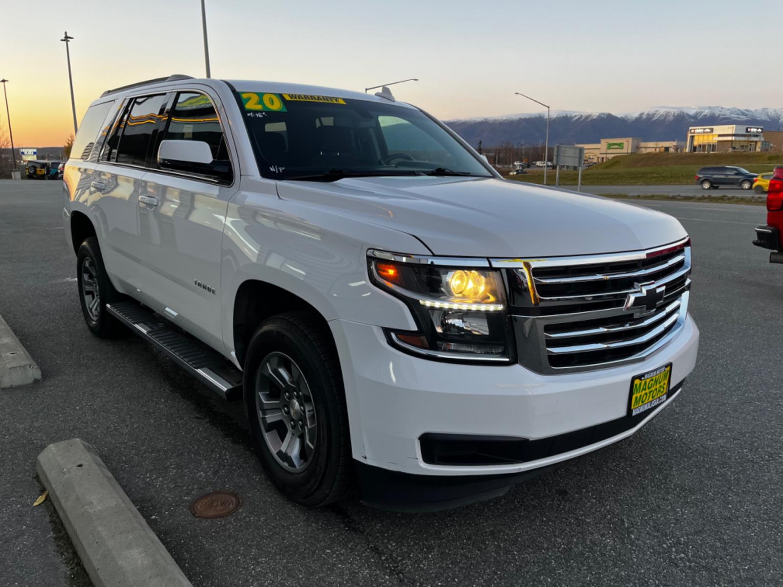 2020 White /Black Chevrolet Tahoe LS 4WD (1GNSKAKCXLR) with an 5.3L V8 OHV 16V engine, 6A transmission, located at 1960 Industrial Drive, Wasilla, 99654, (907) 376-5555, 61.573475, -149.400146 - Photo #5