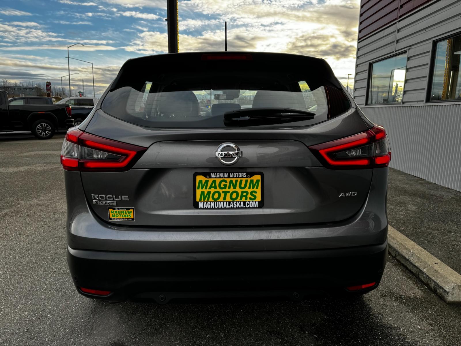 2021 Gray Nissan Rogue Sport S AWD (JN1BJ1AW8MW) with an 2.0L L4 DOHC 16V engine, CVT transmission, located at 1960 Industrial Drive, Wasilla, 99654, (907) 376-5555, 61.573475, -149.400146 - Photo #4